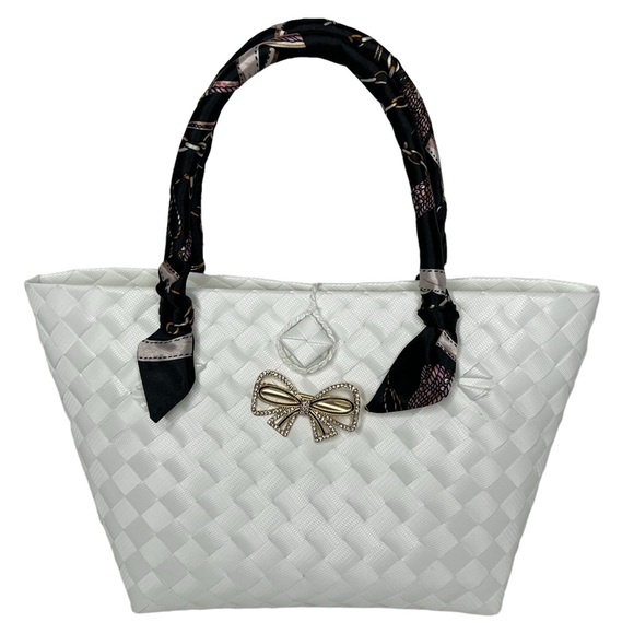 Bayong Handcrafted Synthetic Dual Handle With Bow Pin Tote Handbag - Picture 9 of 11